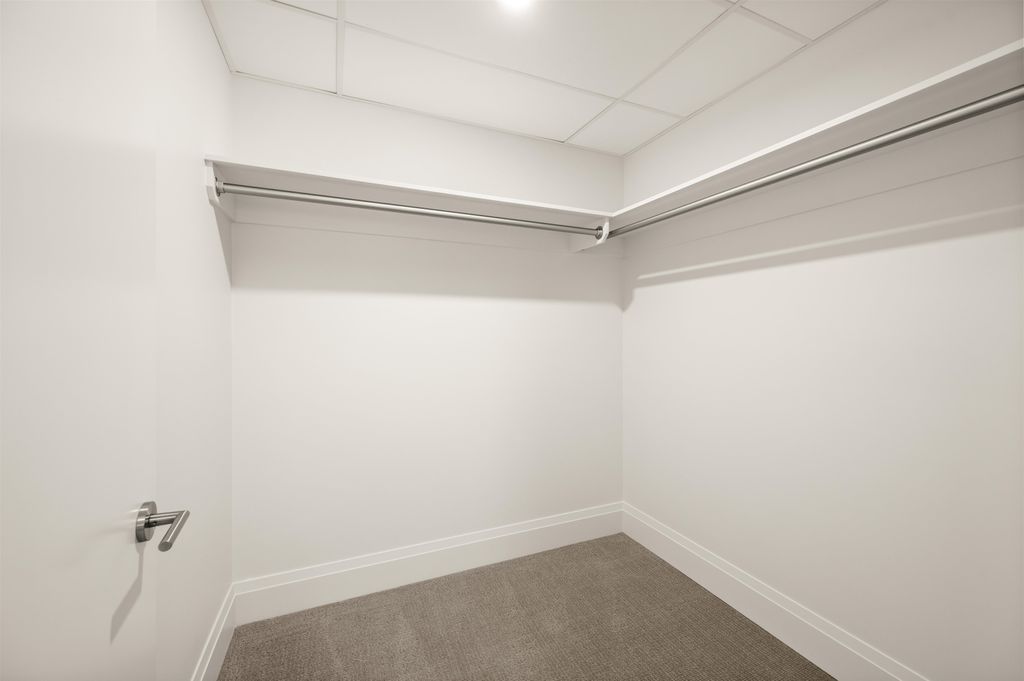 listing image 1104907831204640429