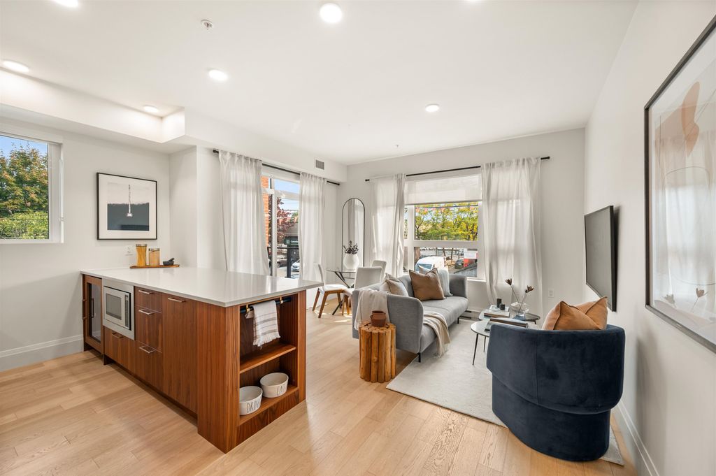 listing image 1105285400757185444