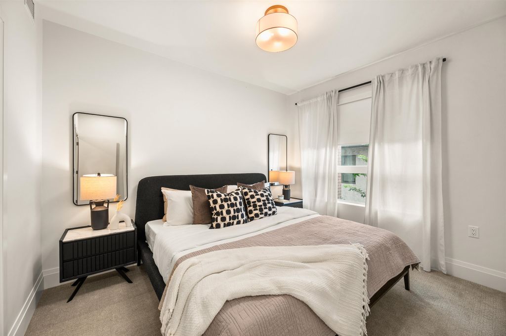 listing image 1108943439196384853