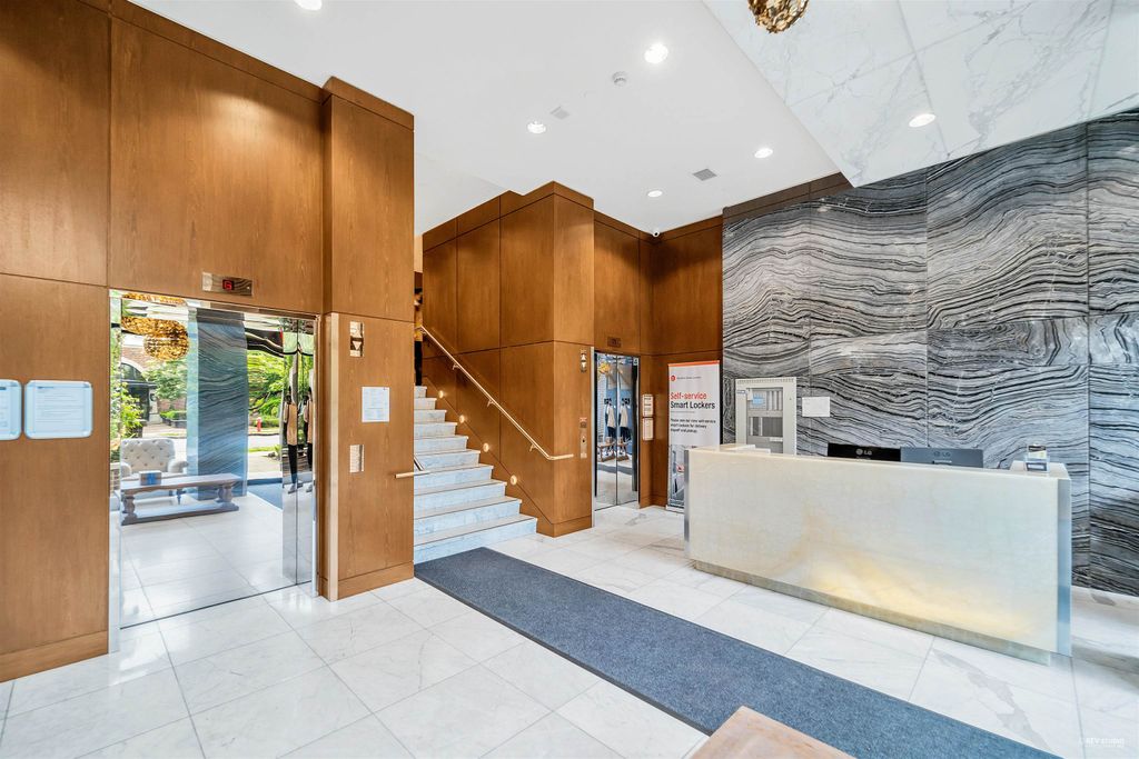 listing image 1104429390930448127