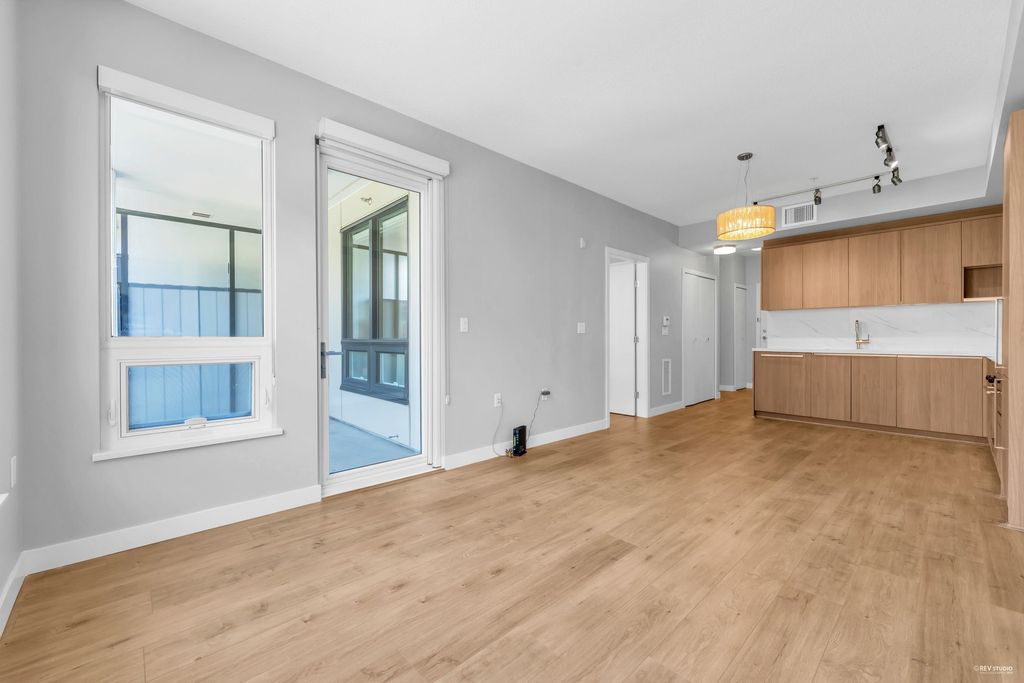 listing image 1109409420820958707