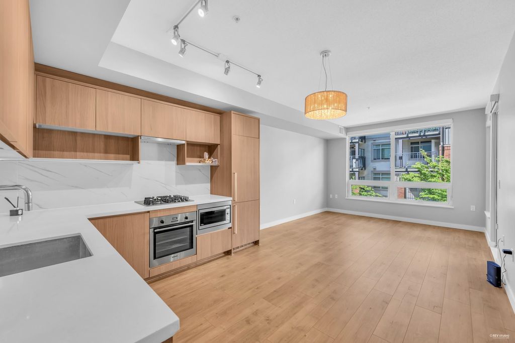 listing image 1102894738905837455