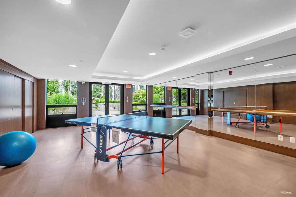 listing image 1100796257400510317