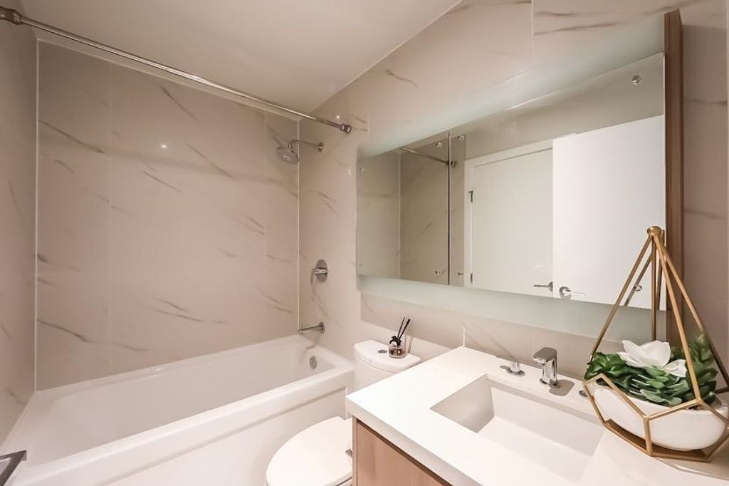 listing image 1104367908221074842