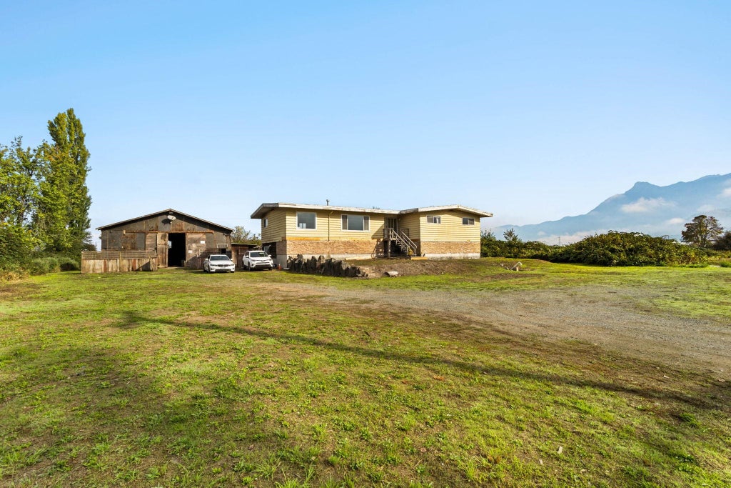 Photo of 49615 Prairie Central Road, Chilliwack, BC V2P 6H3 (MLS # R3174724)