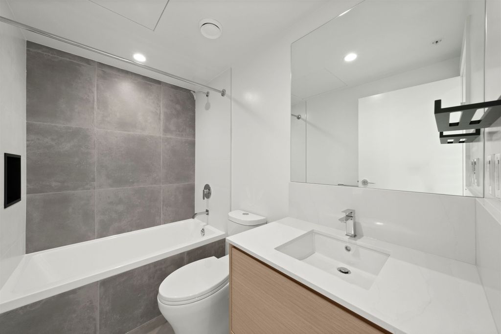 listing image 1100338730485005064