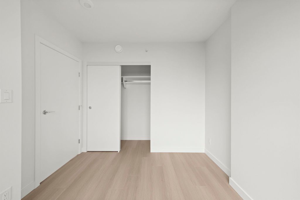 listing image 1101077035815499222