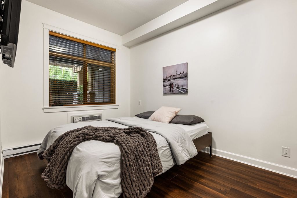 listing image 1106202956977334849