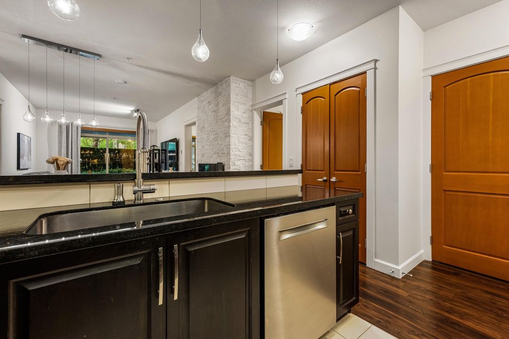 listing image 1101202396239129286