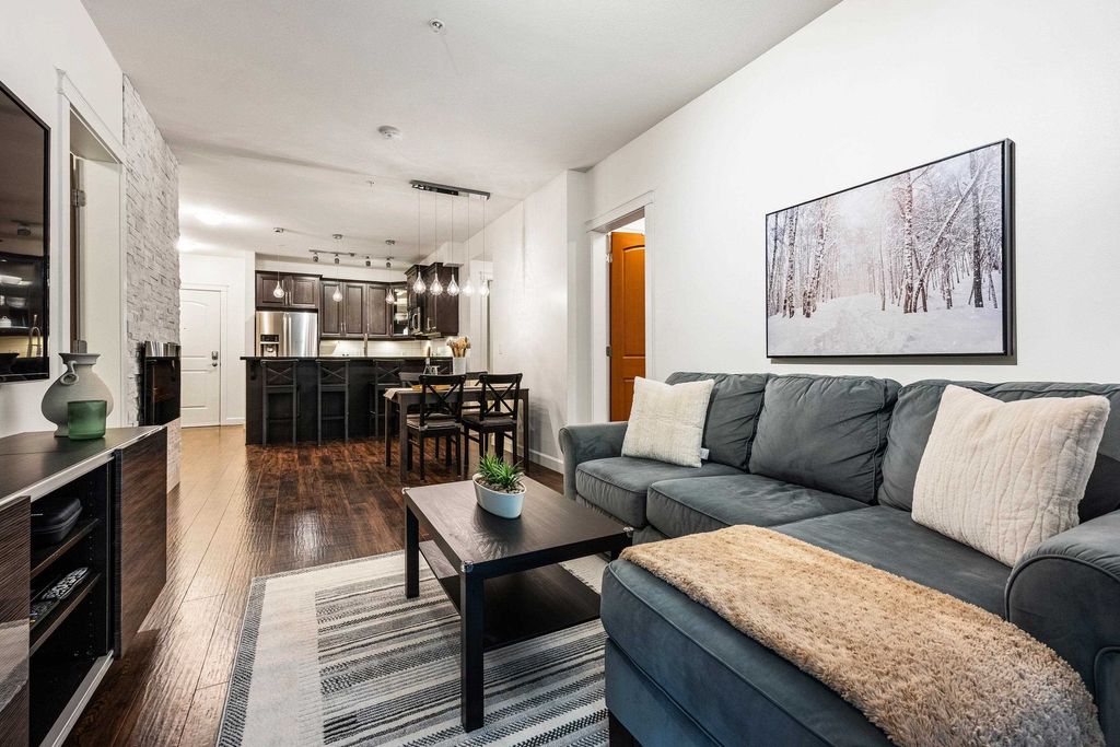 listing image 1101871991279619012