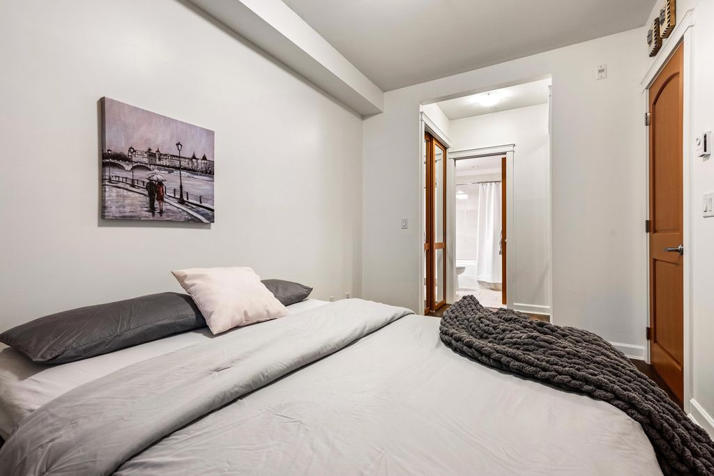 listing image 1108478088331781240