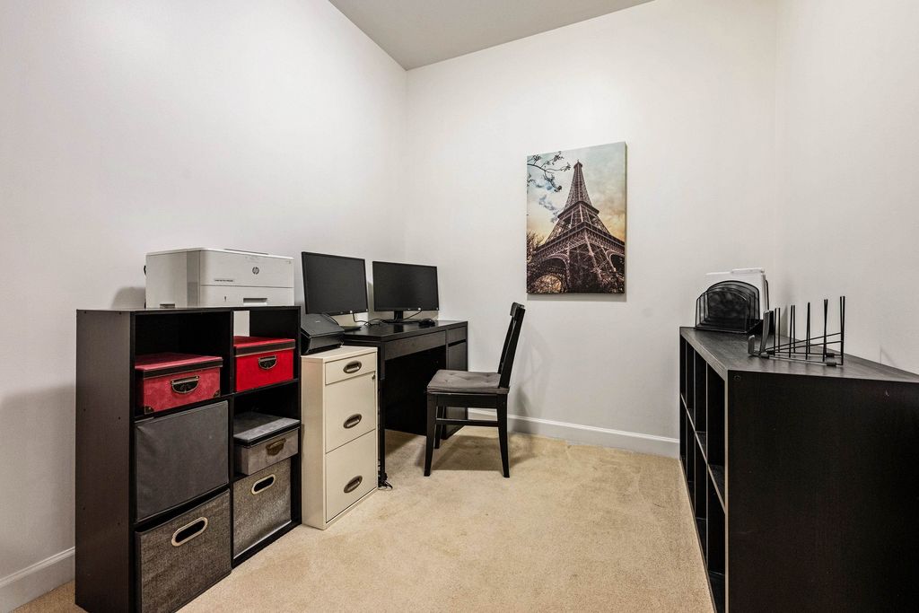 listing image 1104167797417407728