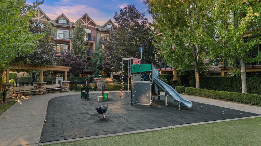 listing image 1106056388542619025