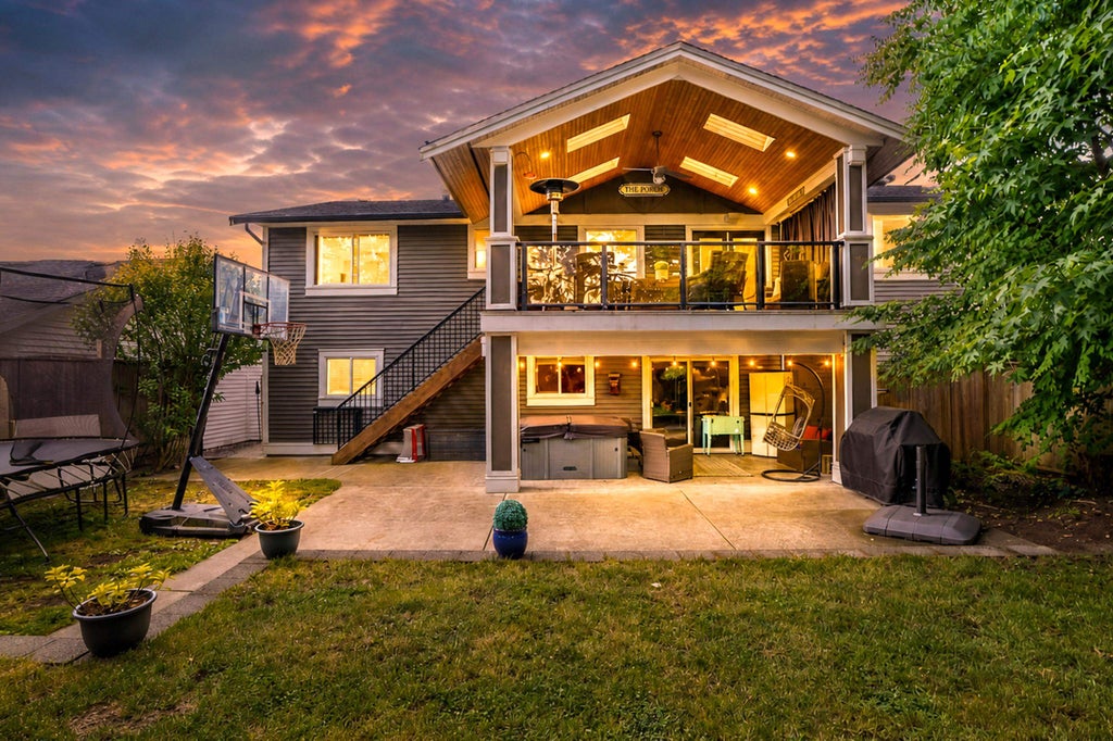 Photo of 23415 Whippoorwill Avenue, Maple Ridge, BC V2X 9L8 (MLS # R3156396)