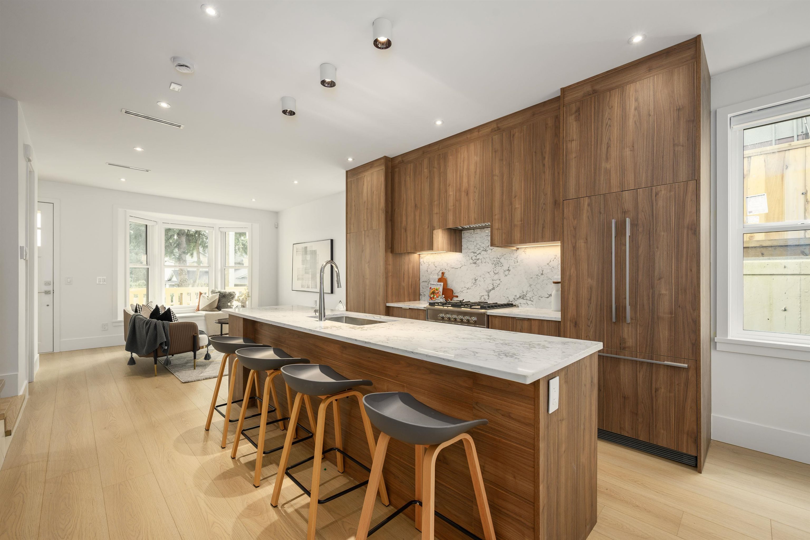 1125 Cartier Avenue 101