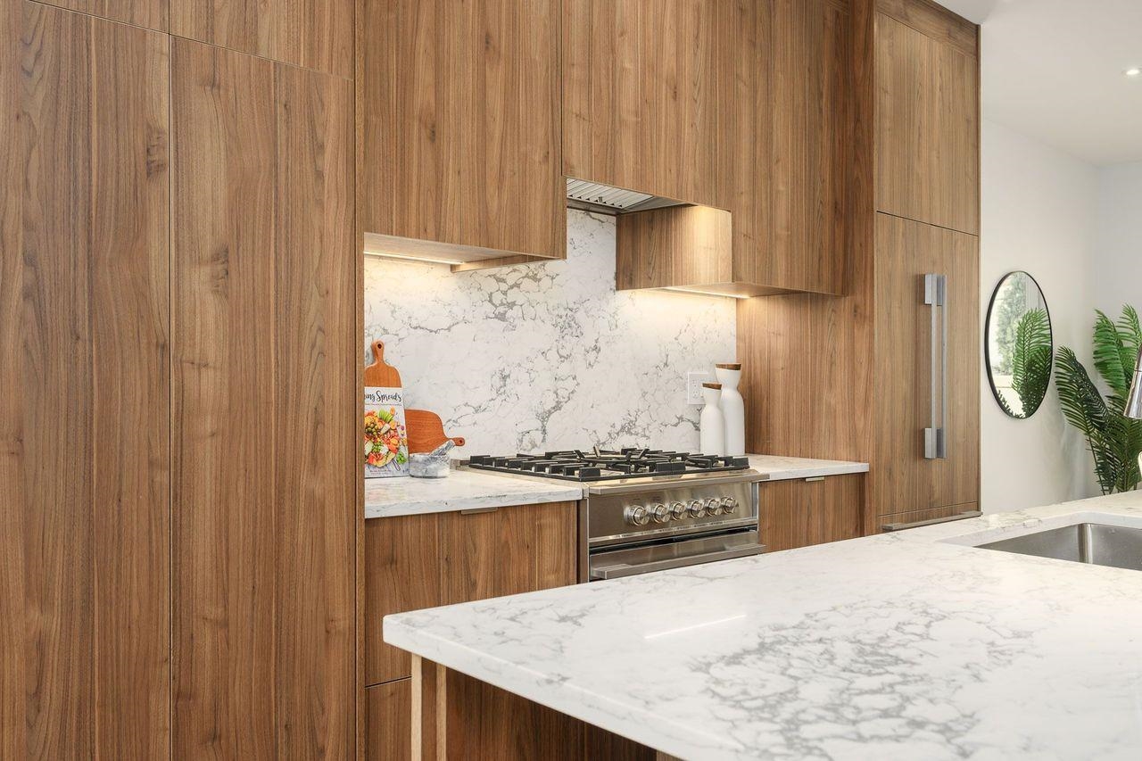 1125 Cartier Avenue 101