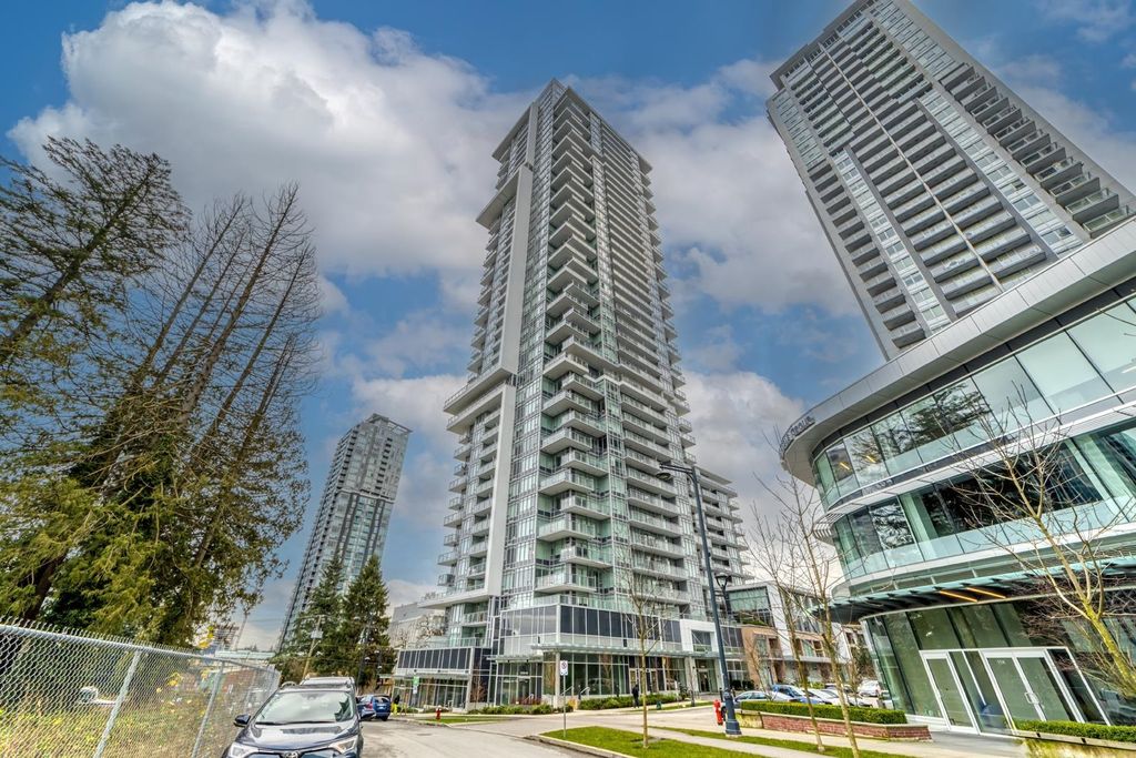 Photo of 13350 Central Avenue #906, Surrey, BC V3T 0S1 (MLS # R3148502)