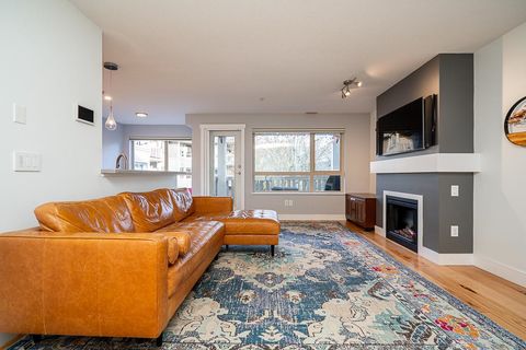 801 Klahanie Drive 315 Port Moody BC V3H 5K4