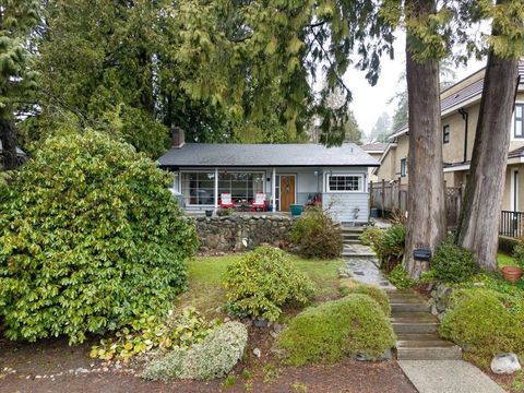 322 E 25th Street North Vancouver BC V7N 1A3