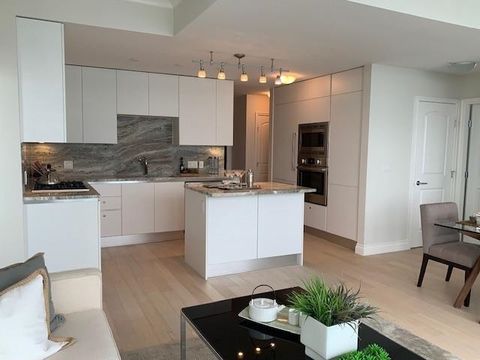 175 Victory Ship Way 904 North Vancouver BC V7L 0G1