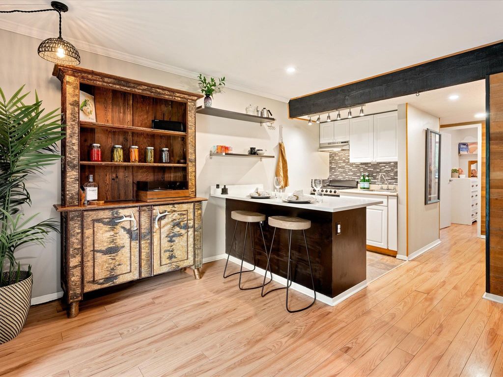 listing image 1103114602597369848