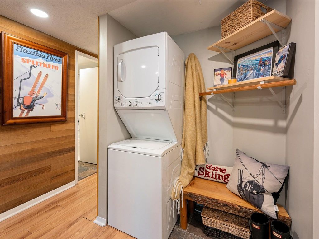listing image 1105195805139879517