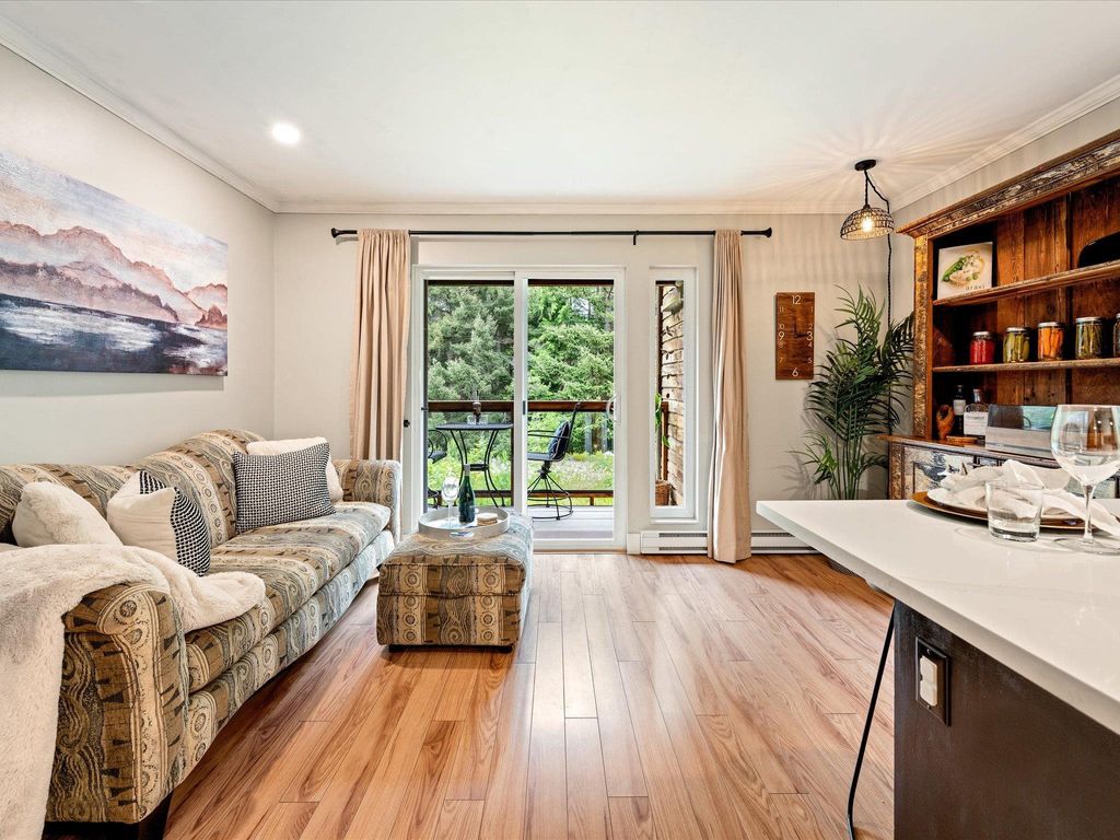 listing image 1105636843875537444