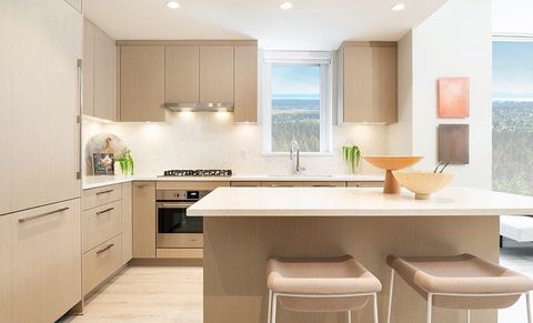 5938 Olive Avenue Burnaby BC V5H 4V6