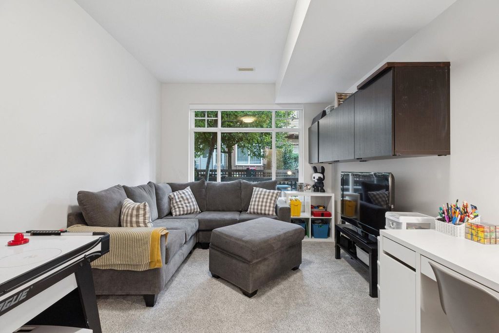 listing image 1100691576267437185