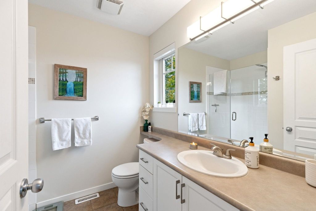 listing image 1101429707908899194