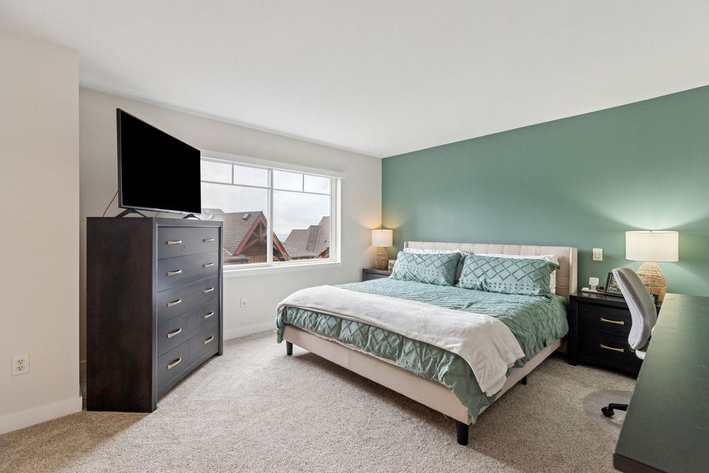 listing image 1103752404370145974