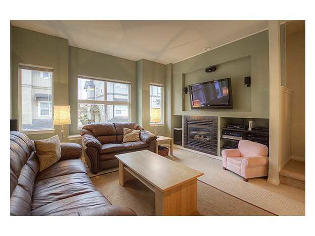 listing image 1106638246203886972