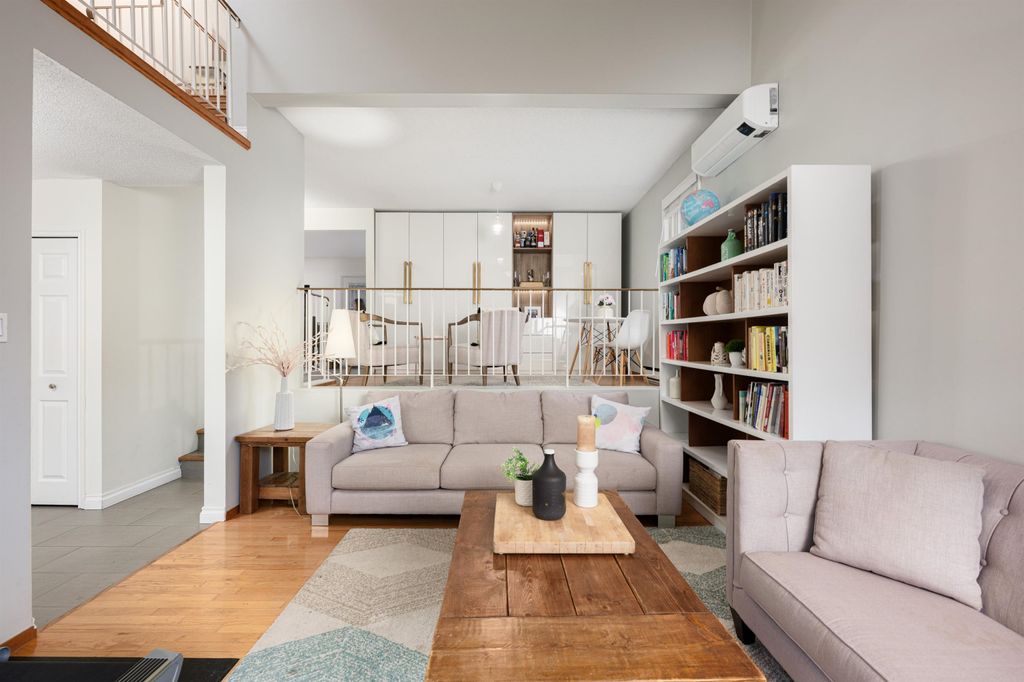 listing image 1101402540683456760