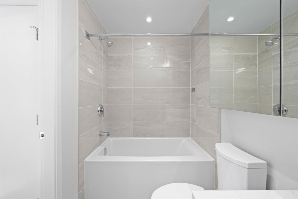 listing image 1107479694814345243