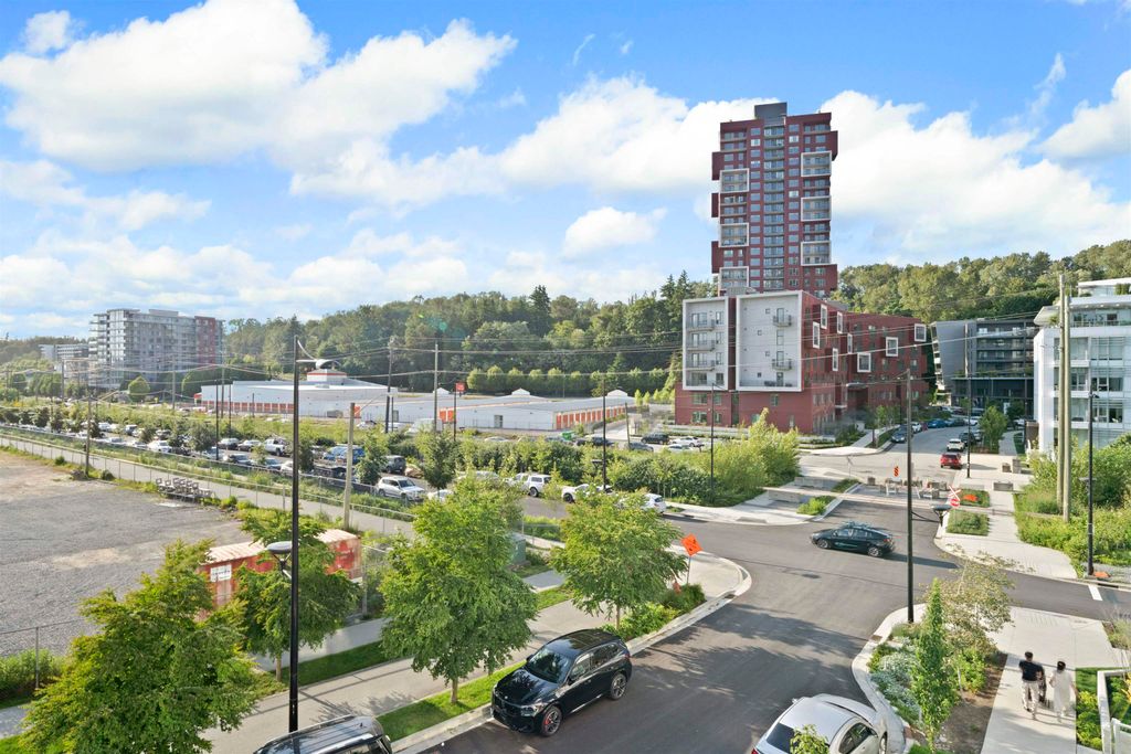 listing image 1101465461980438398