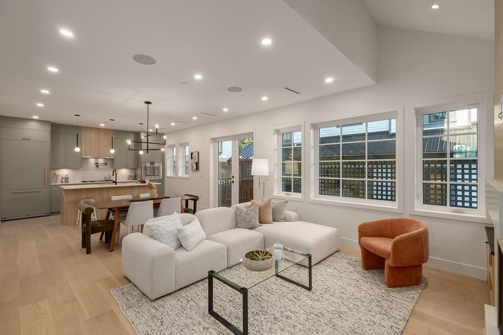 listing image 1101921156082233730