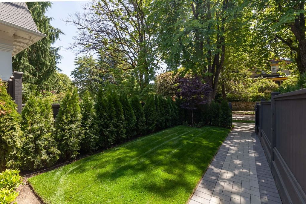 listing image 1109876301451717902