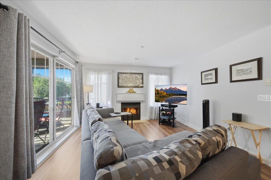 Photo of 12020 207a Street #212, Maple Ridge, BC V2X 8V2 (MLS # R3138392)