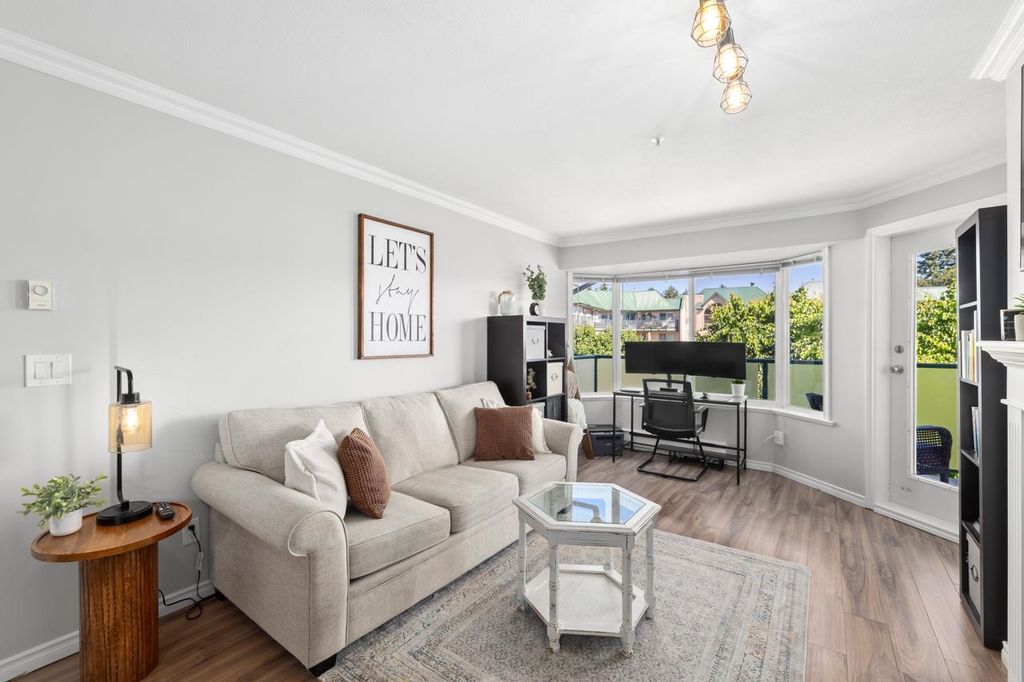 Photo of 2958 Trethewey Street #310, Abbotsford, BC V2T 6P6 (MLS # R3109897)