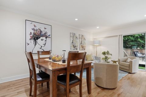 2329 Mountain Highway North Vancouver BC V7J 2N2