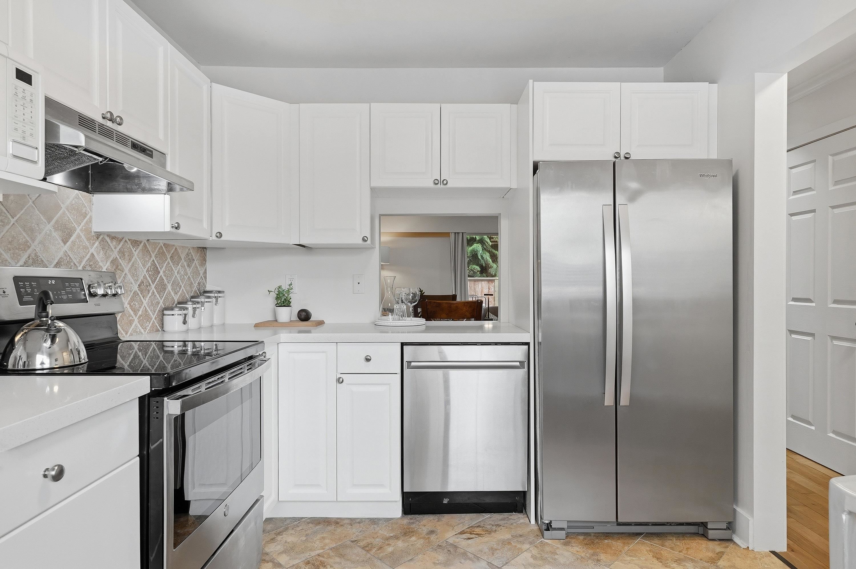 2329 Mountain Highway