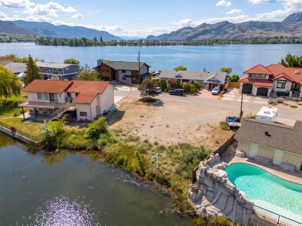 54 HARBOUR KEY DRIVE