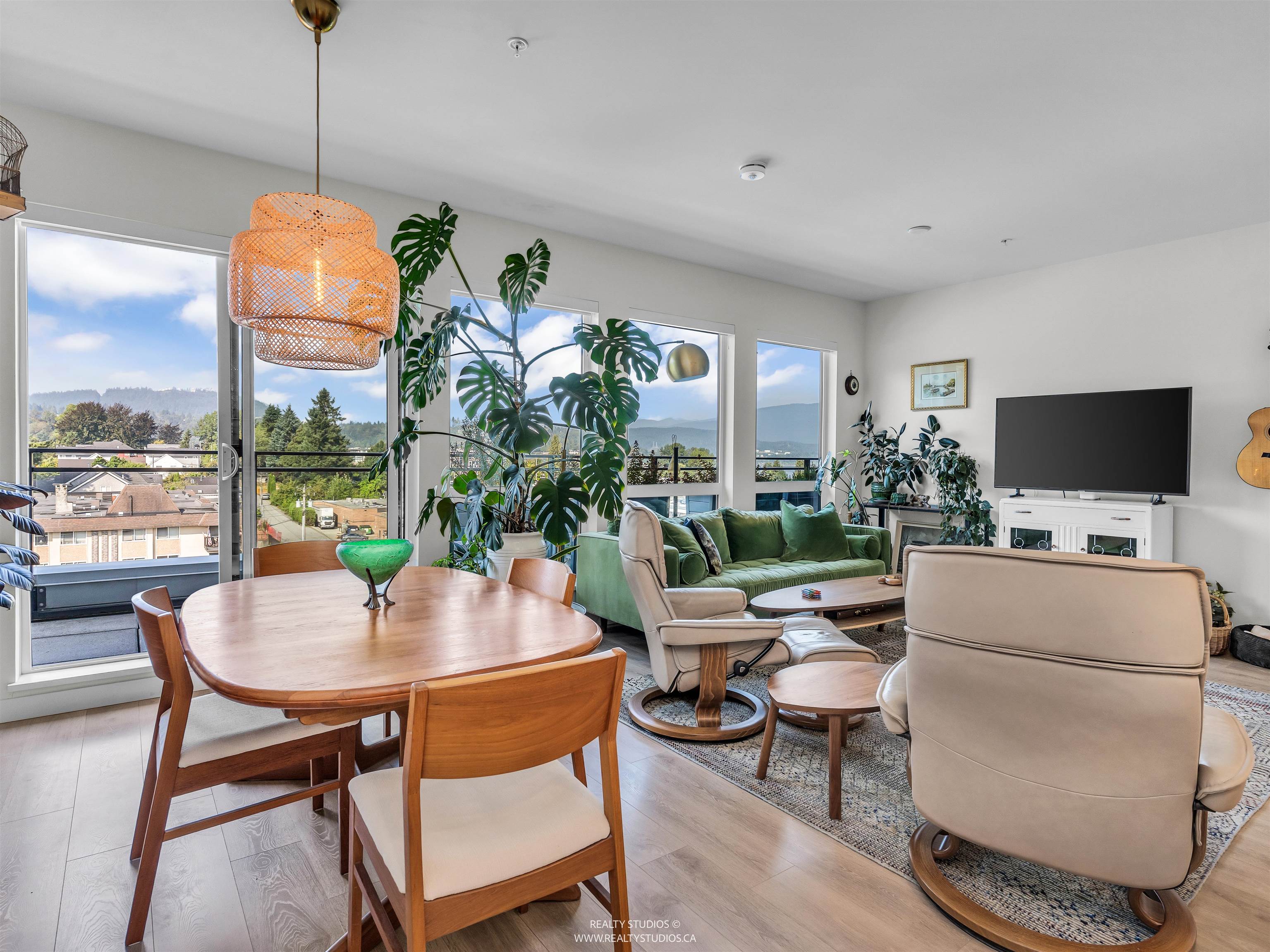 3018 St George Street 608