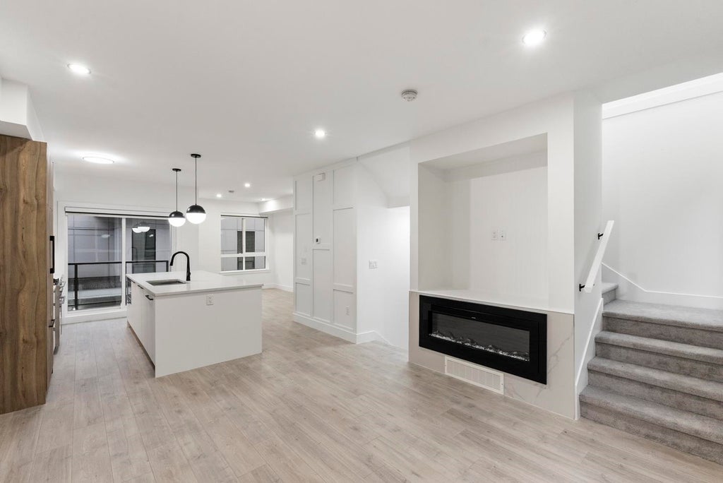Photo of 13895 64 Avenue #34, Surrey, BC V3W 3N9 (MLS # R3172985)