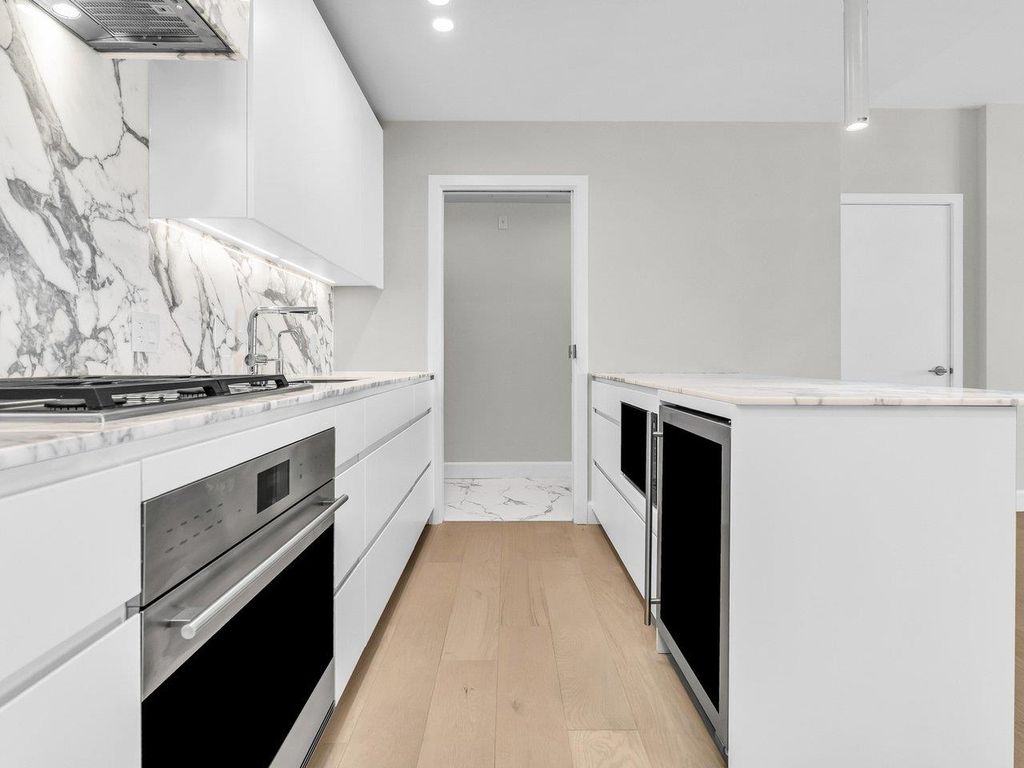 listing image 1108434585231949297