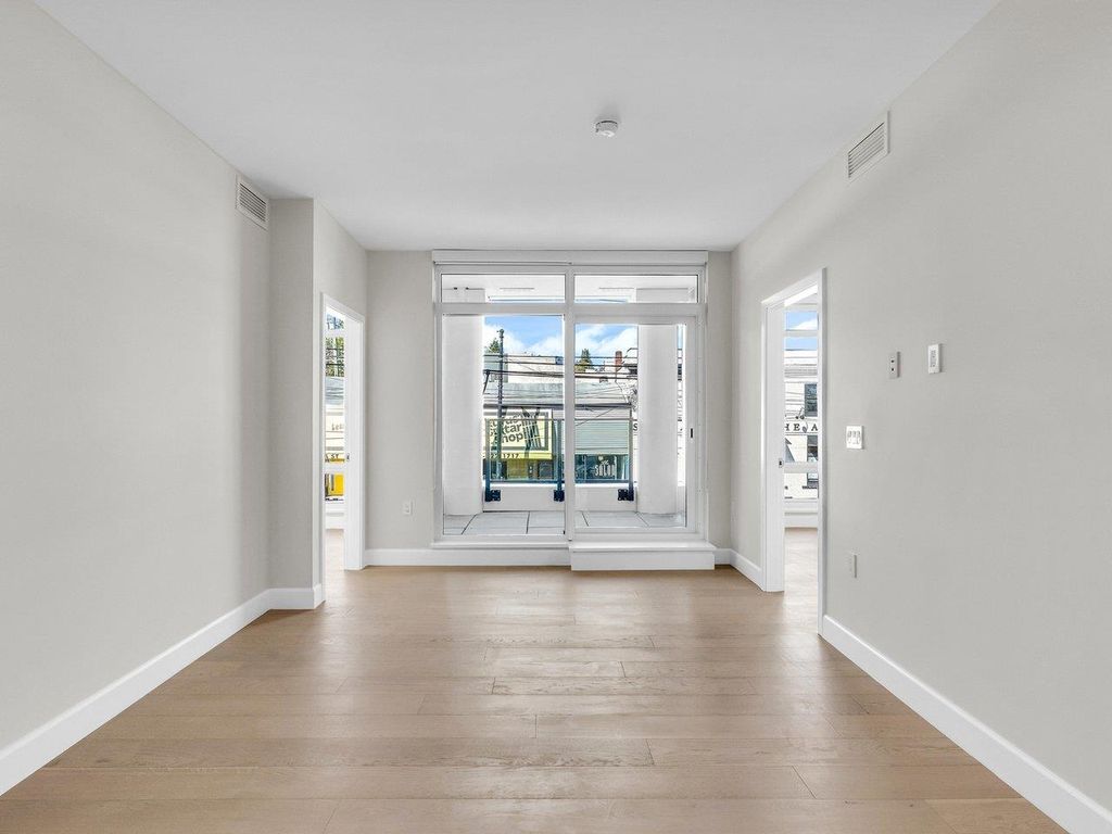 listing image 1104172269315264739