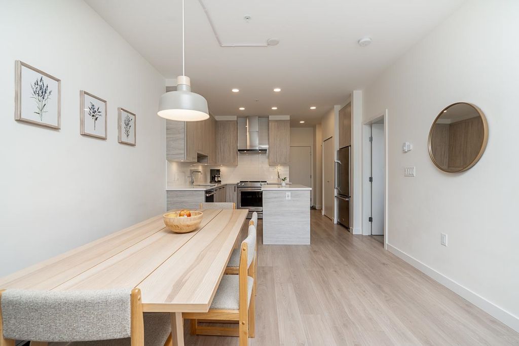 listing image 1105143146512094324