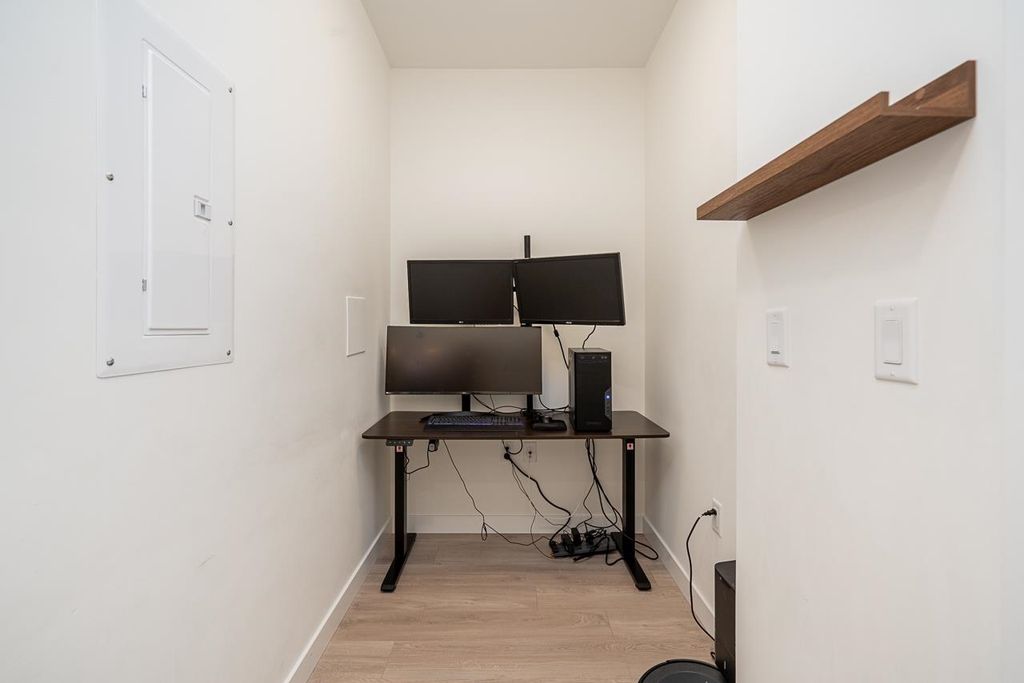 listing image 1100826394966526855