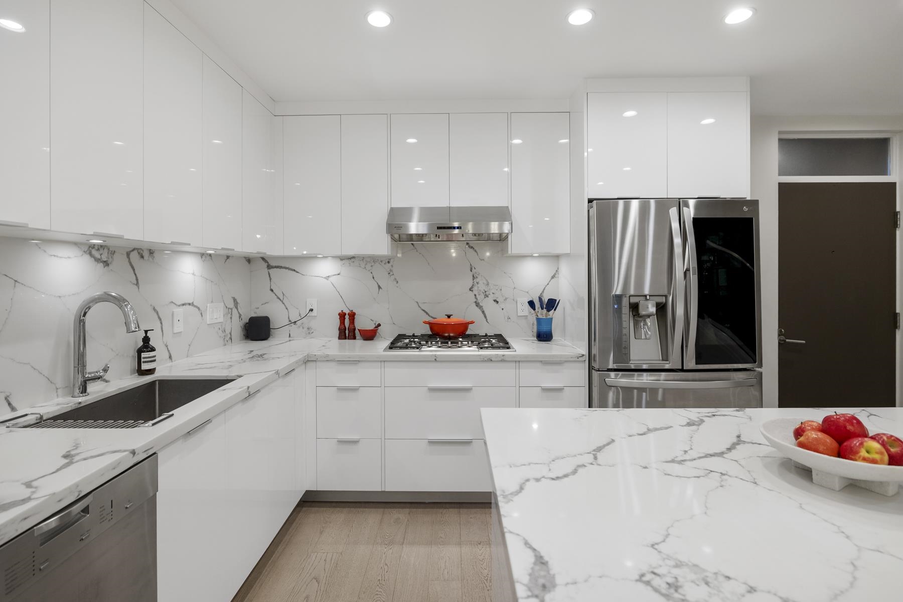 1961 Collingwood Street 211