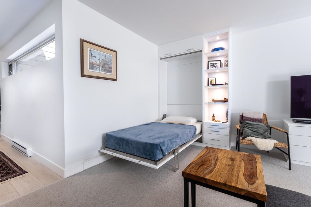listing image 1103265423109666880